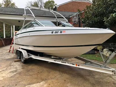 2000 Chris Craft 210 Bow Rider