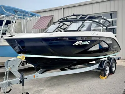 2026 Yamaha AR220