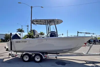 2027 Sea Pro 222 CC