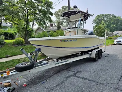 07 Scout Boat 21' sportsman