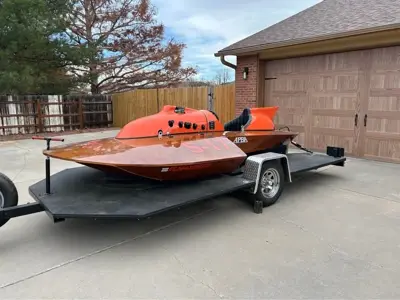 1967 Classic Charlie Fife 17' 145 ci Hydroplane and trailer