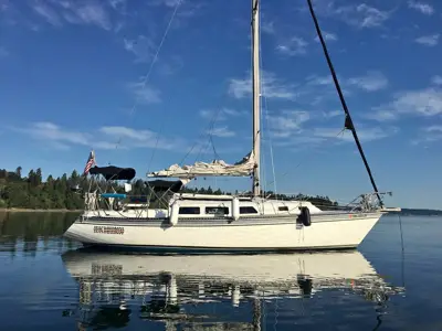 Hurry Newport 33 needs a new home MAKE AN OFFER