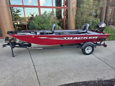 2026 TRACKER panfish 17