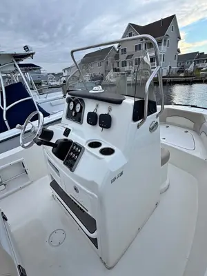 2016 Nautic Star 19 XS