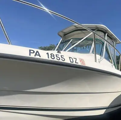 1999 Pursuit 2470 WA