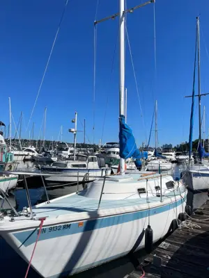 Sailboat - Cal 2-27 - Lake Union Moorage