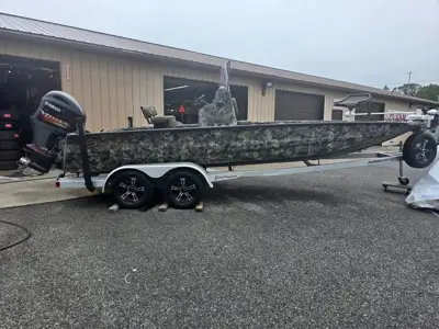 2022 Excel 220 Bay Pro, center console fishing boat. Yamaha Vmax 175 SHO