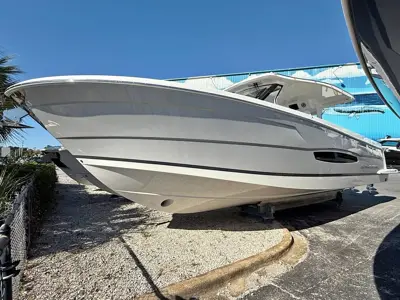 2026 Regal 38 SAV