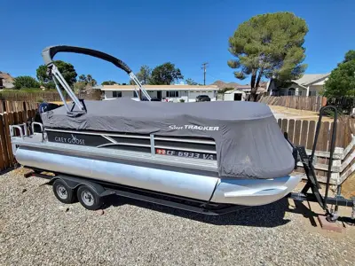 2017 Sun-Tracker Pontoon Boat party-barge 20dlx