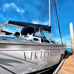 1993 Hunter Legend 37.5 sailboat