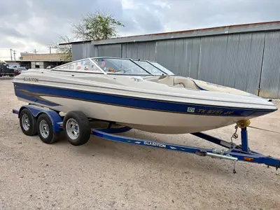 2003 Glastron 20' Boat