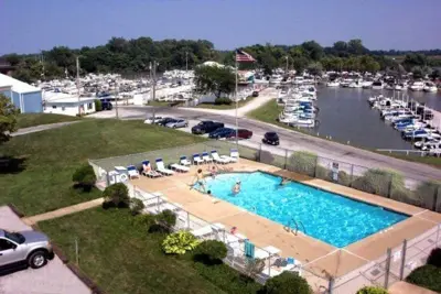 Holiday Harbor Marina - Ohio