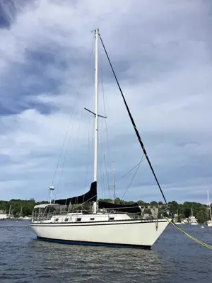 HUNTER SAILBOAT