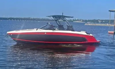 2022 Cobalt R8 SURF one owner