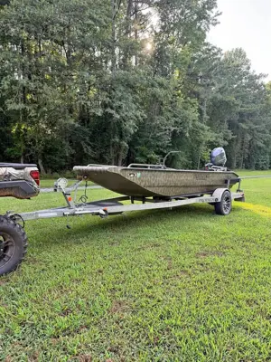 2019 Prodigy 1748 marsh tuff