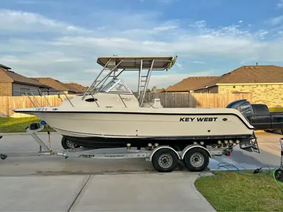 2007 Key West 2300WA Blue Water