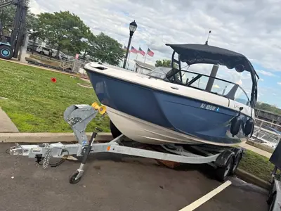 2025 Yamaha AR220