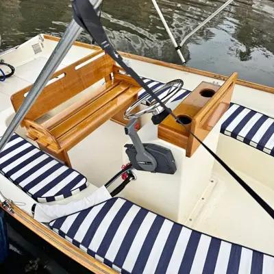 1999 Holby Marine Bristol Skiff