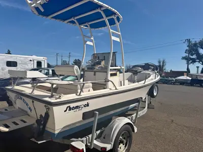 1988 shamrock 17ft boat (98 hours only on motor)