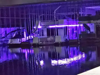 2006 Destination Yacht Houseboat