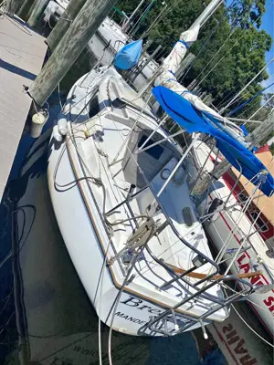 1984 27’ Catalina Sailboat