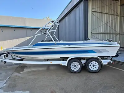 1988 Dana Ski/Surf Boat