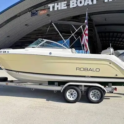 2006 Robalo 227 DC