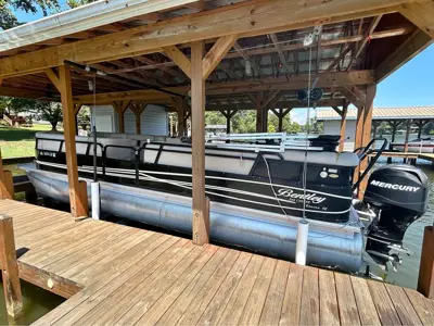 2012 Bentley Pontoon Bentley