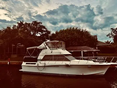 1987 Chris Craft Catalina 427