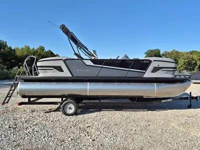 2027 Sylvan R22 CLZDH ~Mercury 150hp + tandem trailer
