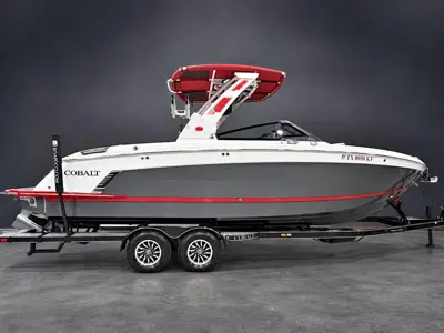 2023 Cobalt boats R8 Surf