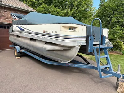 Pontoon Boat