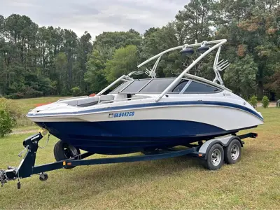 2012 Yamaha 212x Wake Boat 81 hrs