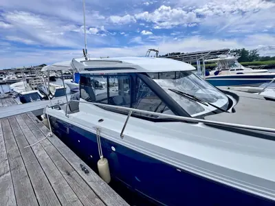 2019 Jeanneau nc 695 legend