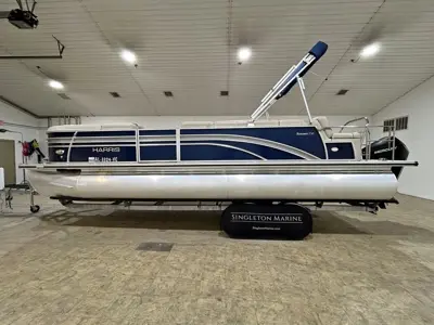 2019 Harris Sunliner 250 *25 foot tritoon*200 hp*
