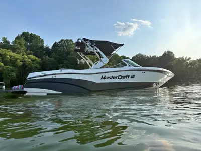 2017 Mastercraft XT23