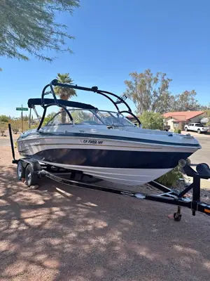 2007 Tracker Marine 20.6 5.0 MerCruiser
