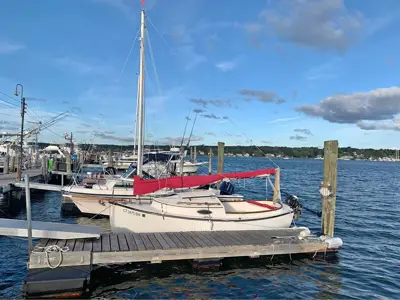 Com Pac Sun Cat Catboat