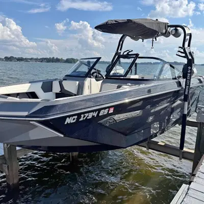 2021 Nautique G25