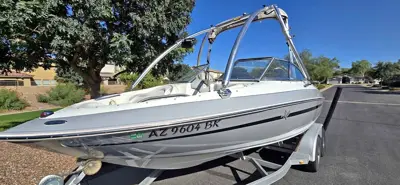 2006 VIP 20' Bow Rider