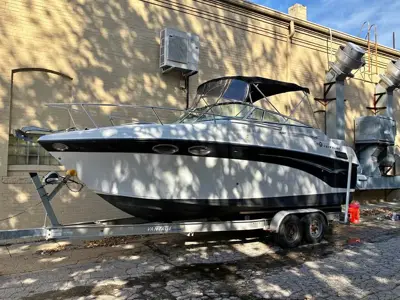 2003 Crownline 242cr