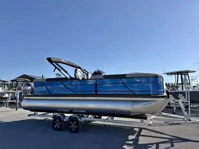 2026 Veranda relax series 22rc tri-toon-200hp 0 hours