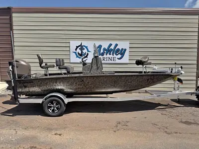 2027 Xpress Hyper-Lift Bay Series H20 BAY 😎 0 Hours