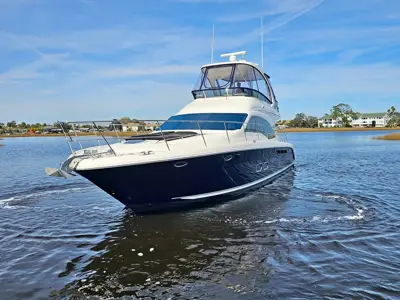 2009 Sea Ray 520 sedan bridge