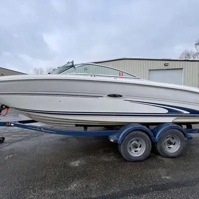2001 Sea Ray 210