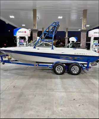 2003 Reinell Boat