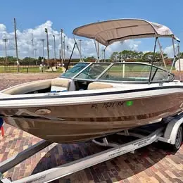 2013 REGAL 2100 BOWRIDER
