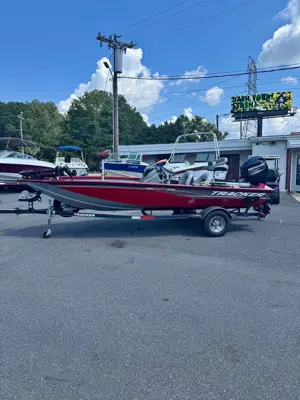 2017 TRACKER PRO TEAM 175 TXW BASS BOAT