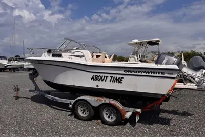 2000 Grady-White adventure 208