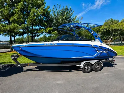 2019 Yamaha 242-X E-Series